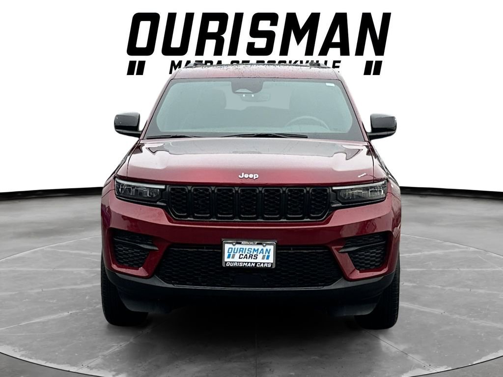 Used 2024 Jeep Grand Cherokee Laredo X image 8