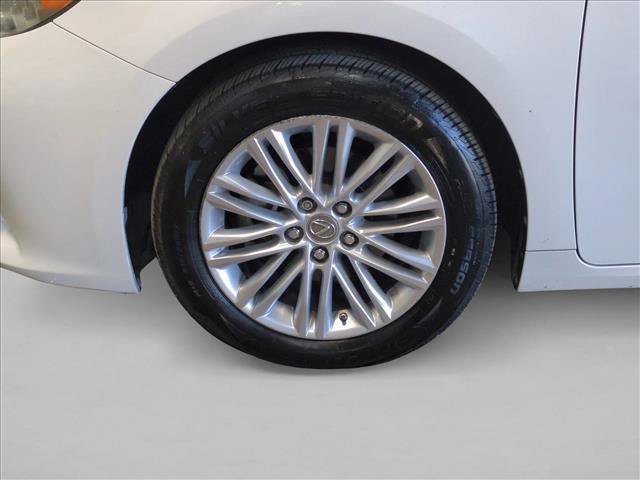 Used 2013 Lexus ES 350 w/ Luxury Pkg image 25