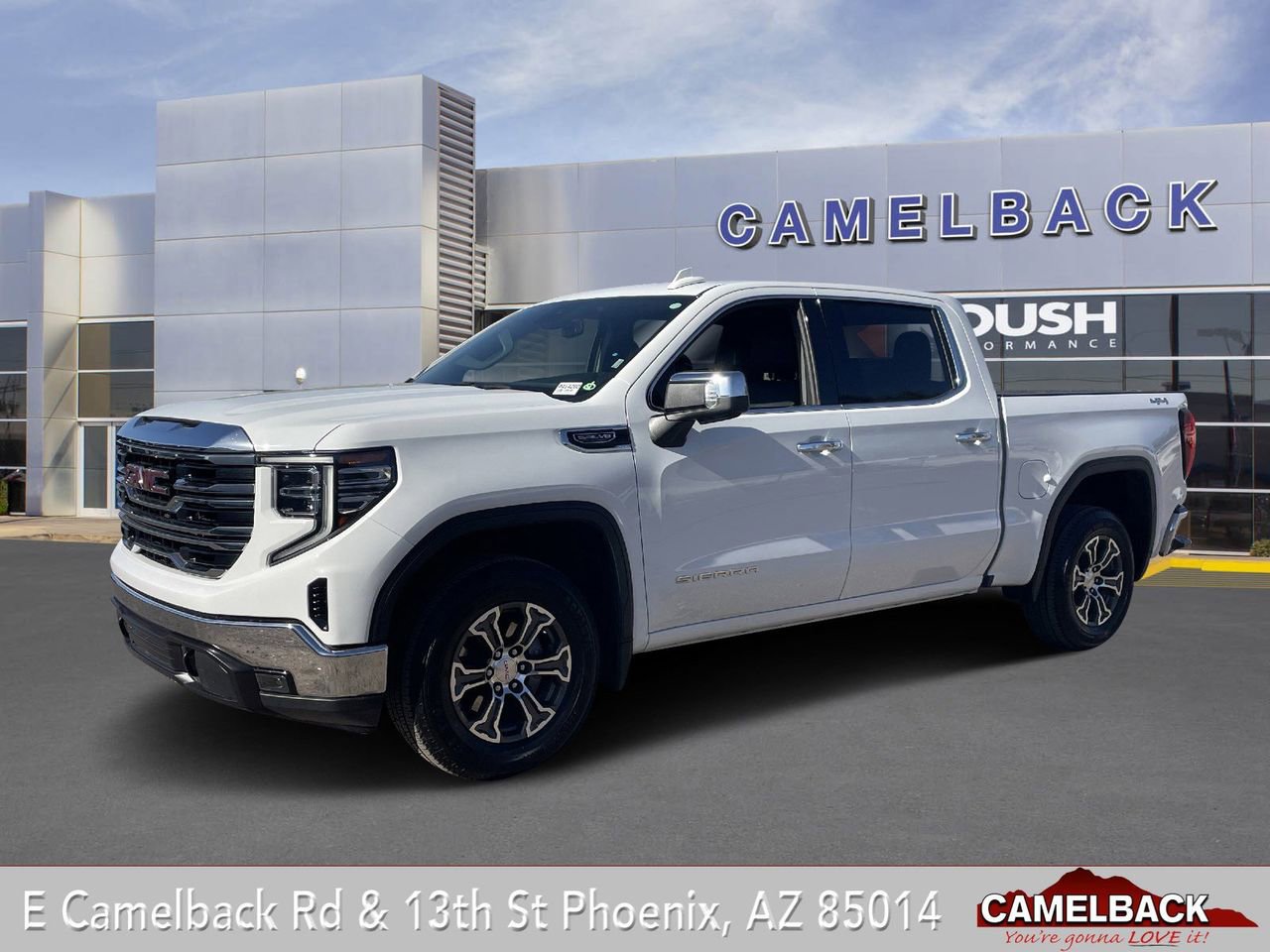 Used 2024 GMC Sierra 1500 SLT image 1