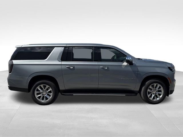 Used 2025 Chevrolet Suburban Premier w/ Sun And Tow Package AWD/4WD image 4