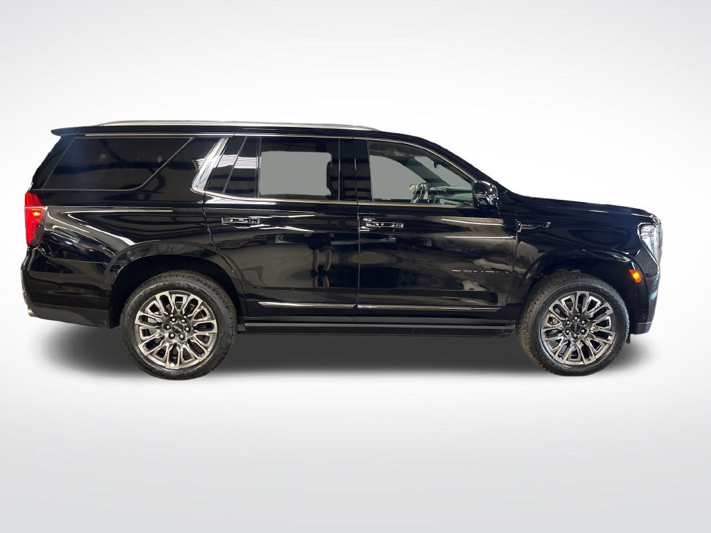 Used 2024 GMC Yukon Denali Ultimate AWD/4WD image 7