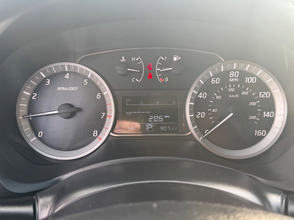 Used 2013 Nissan Sentra SV image 25