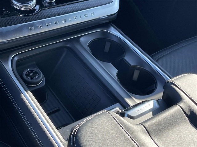 New 2025 Ford Expedition Max Platinum w/ Stealth Appearance Package image 31