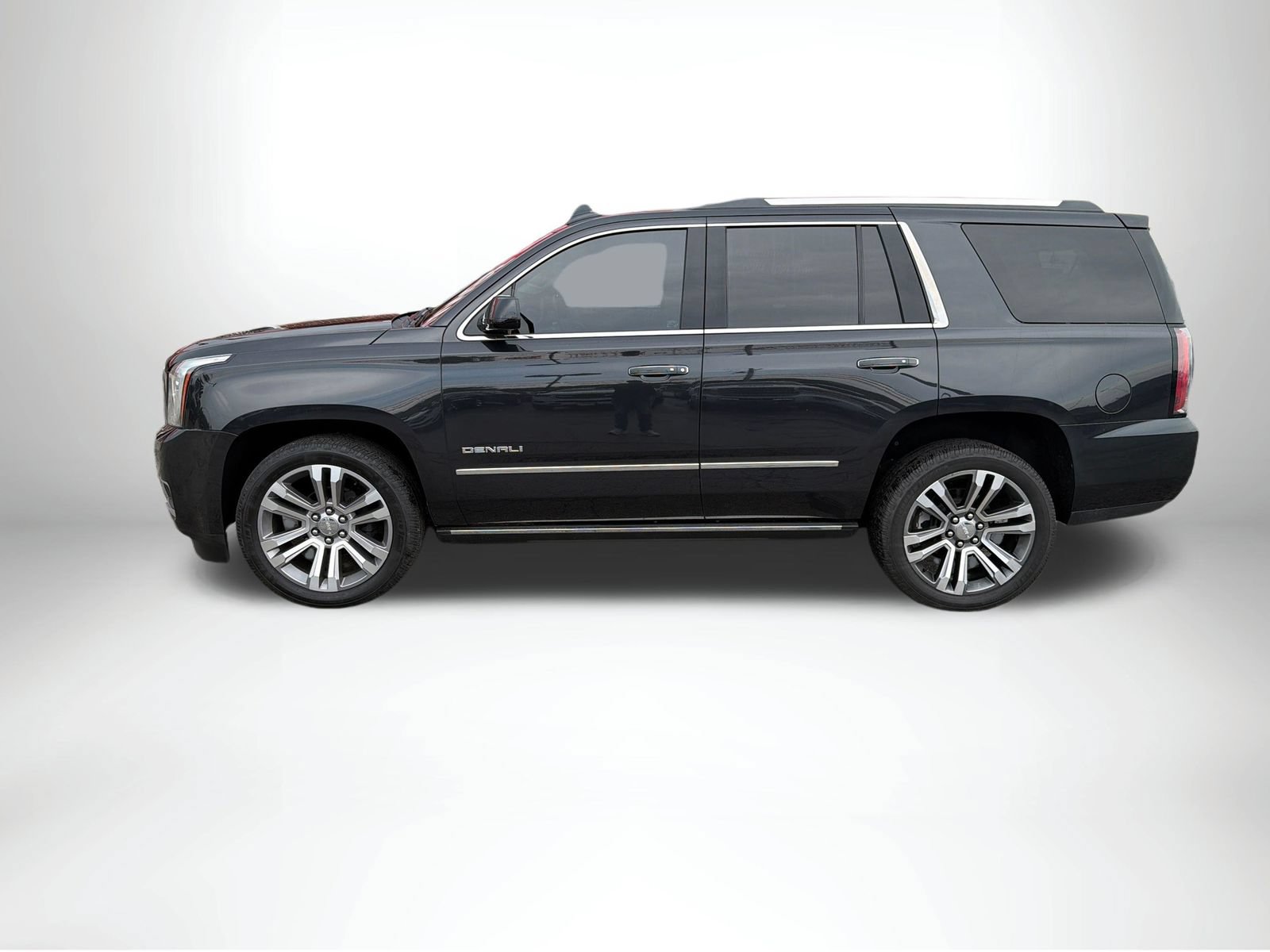 Used 2020 GMC Yukon Denali w/ Denali Ultimate Package AWD/4WD image 3
