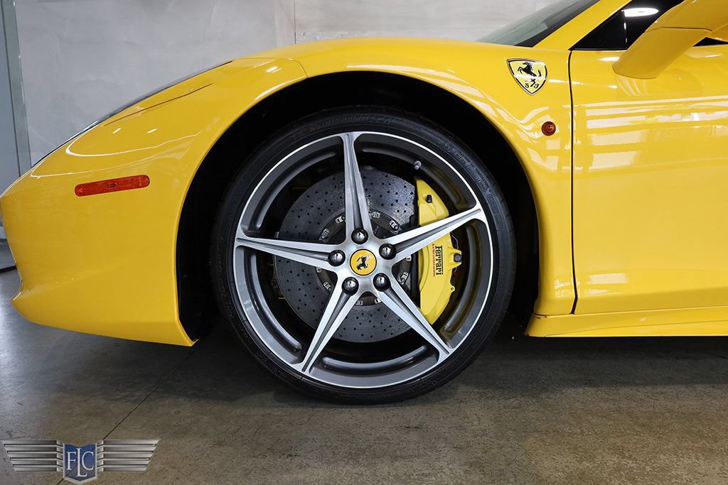 Used 2015 Ferrari 458 Spider RWD image 39