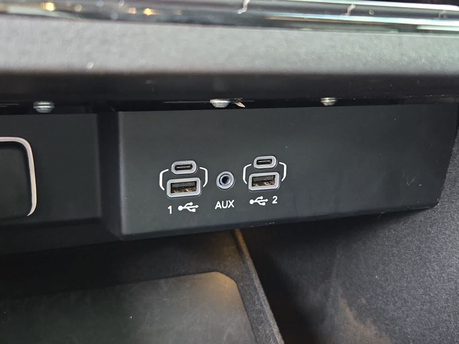 Used 2022 Jeep Wagoneer Series II RWD image 30