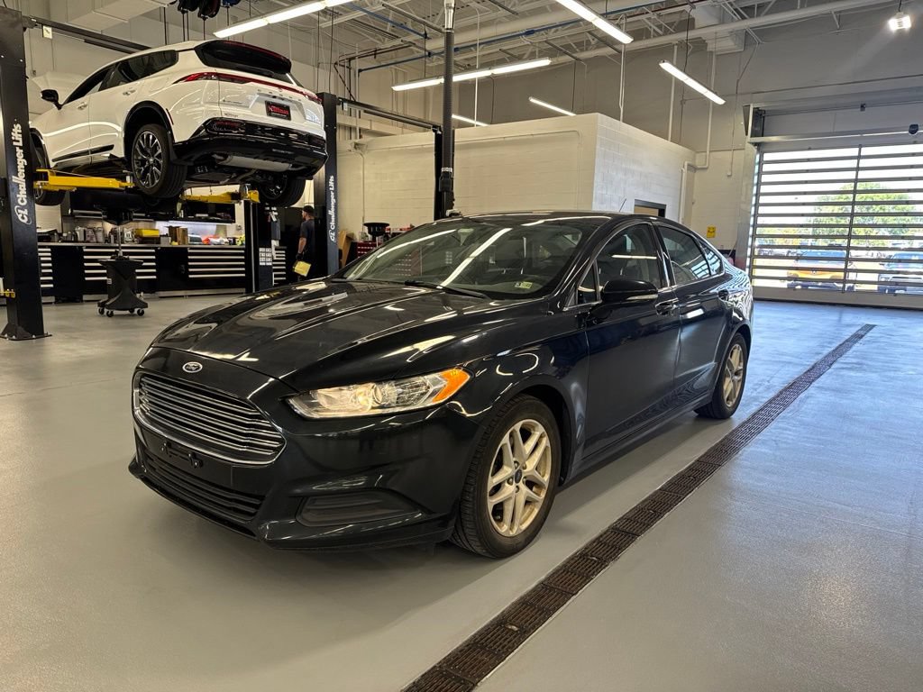 Used 2014 Ford Fusion SE FWD image 9