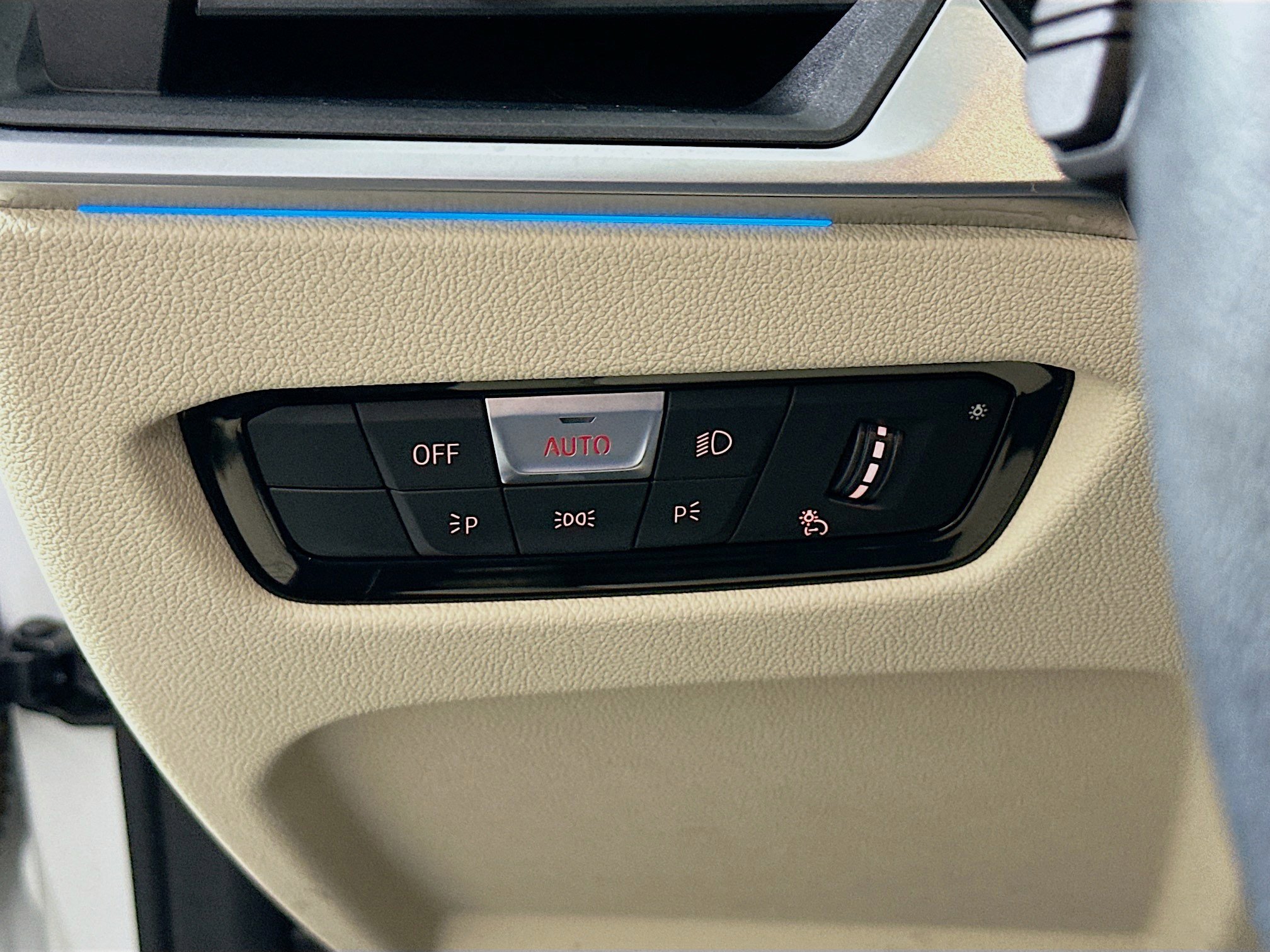 Used 2023 BMW i4 eDrive35 w/ Premium Package image 16