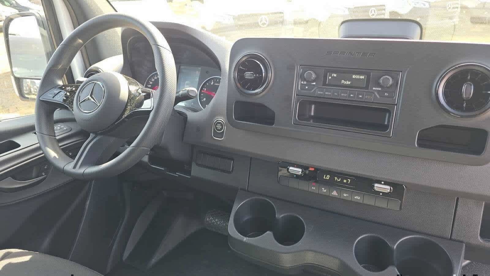 Used 2025 Mercedes-Benz Sprinter 2500 image 12