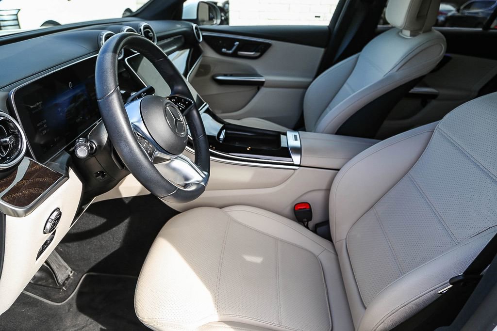 Used 2023 Mercedes-Benz GLC 300 image 17