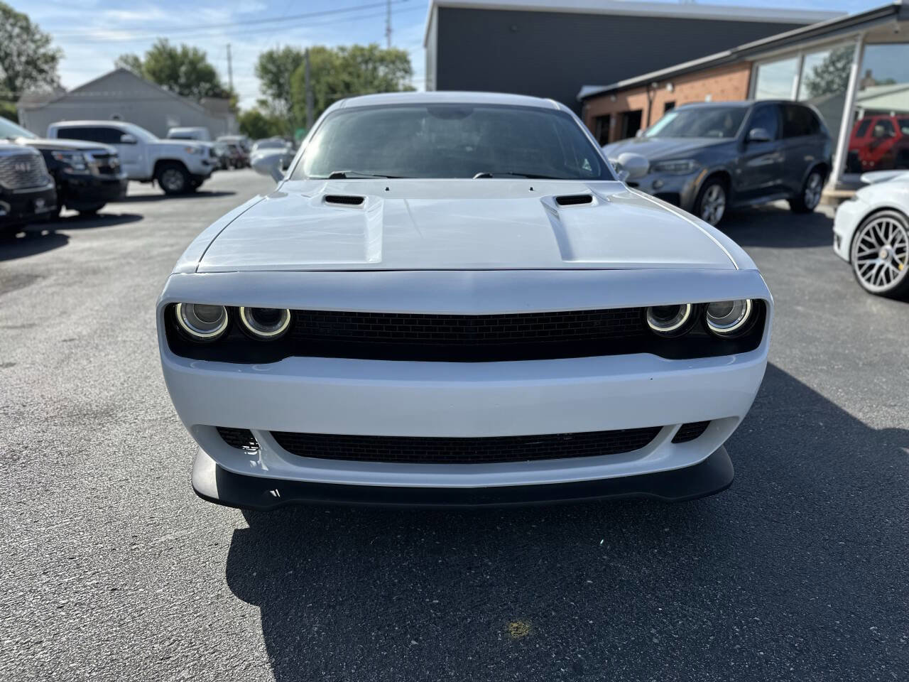 Used 2017 Dodge Challenger R/T image 2