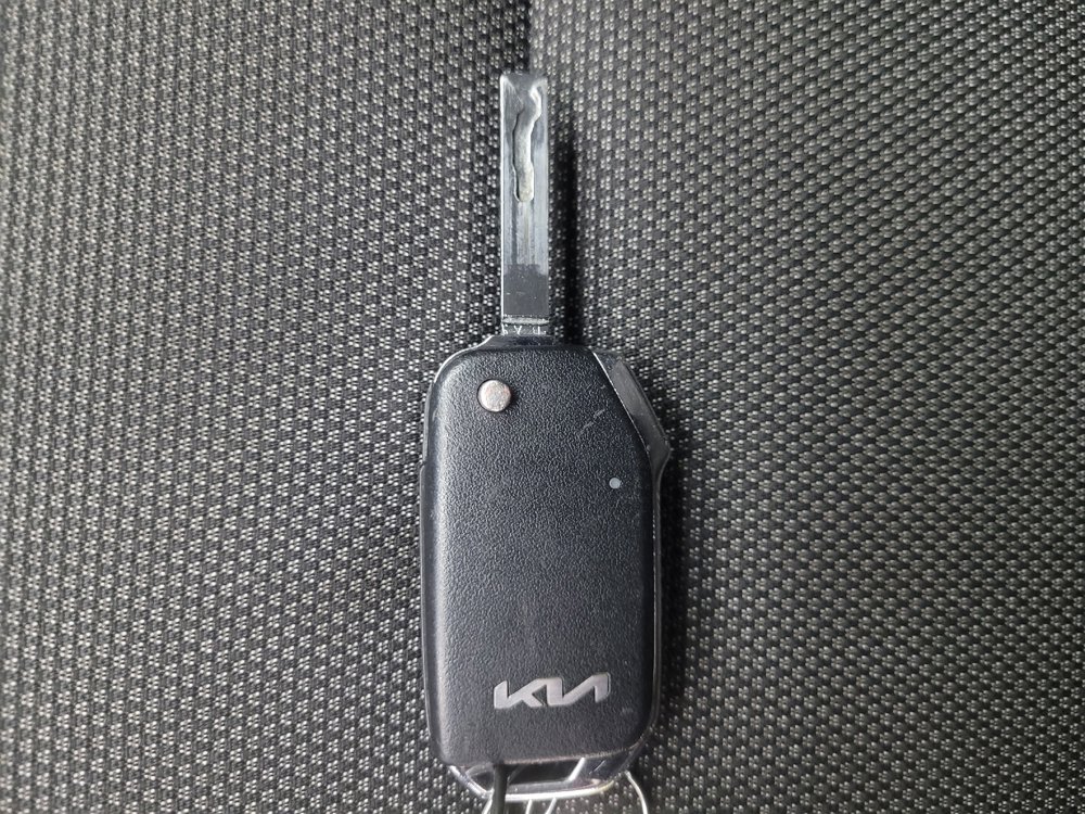 Used 2023 Kia Forte LXS image 32