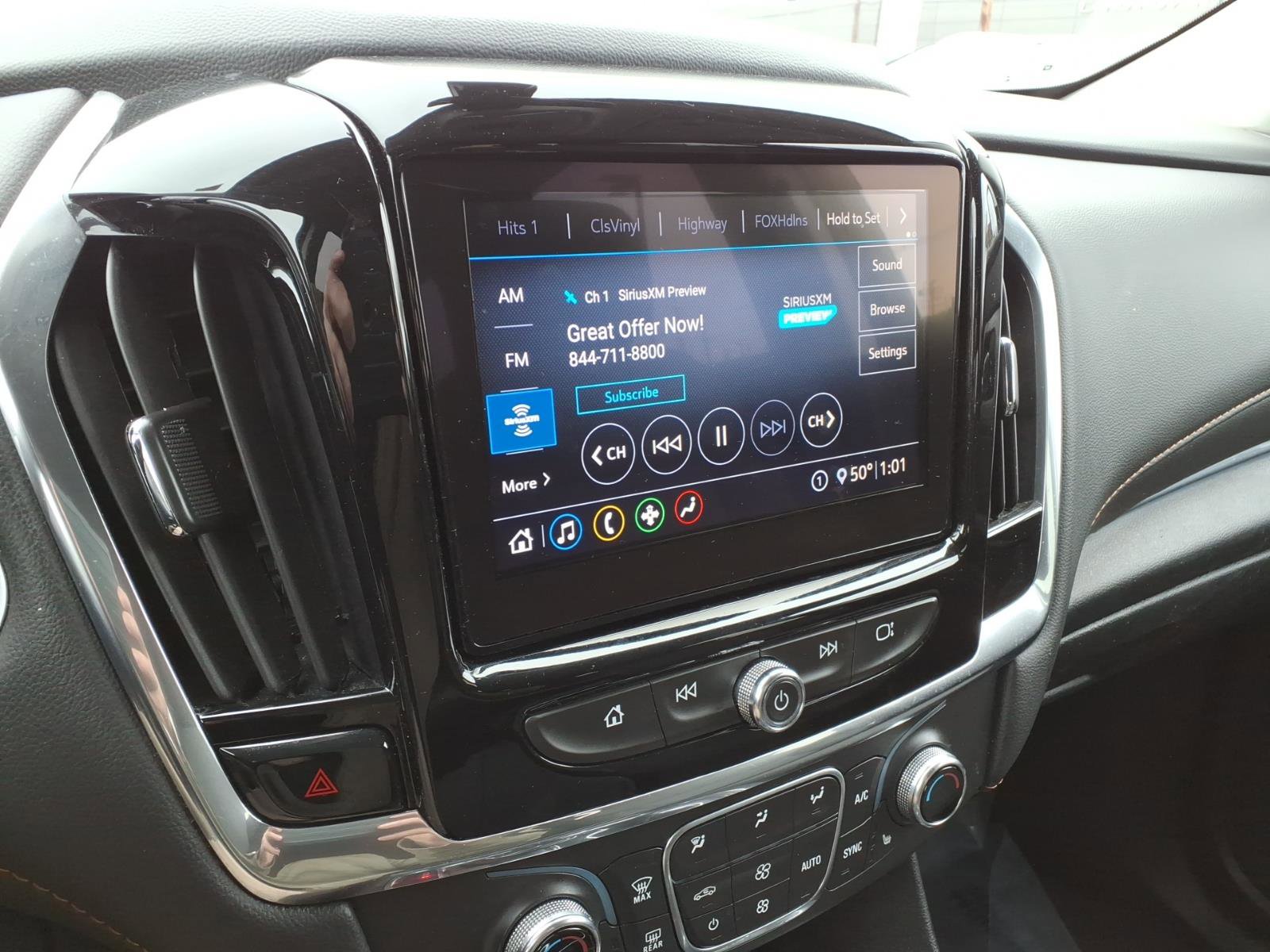 Used 2020 Chevrolet Traverse LT image 10