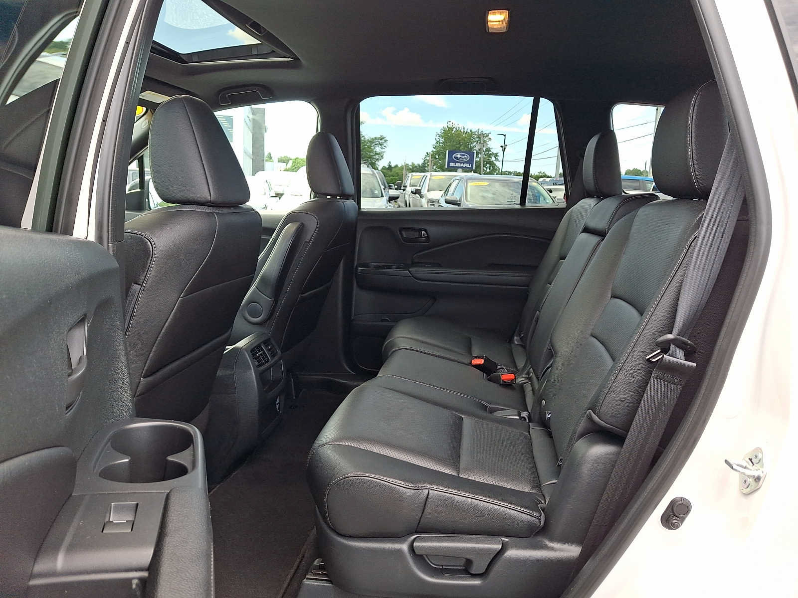 Used 2023 Honda Passport EX-L image 10