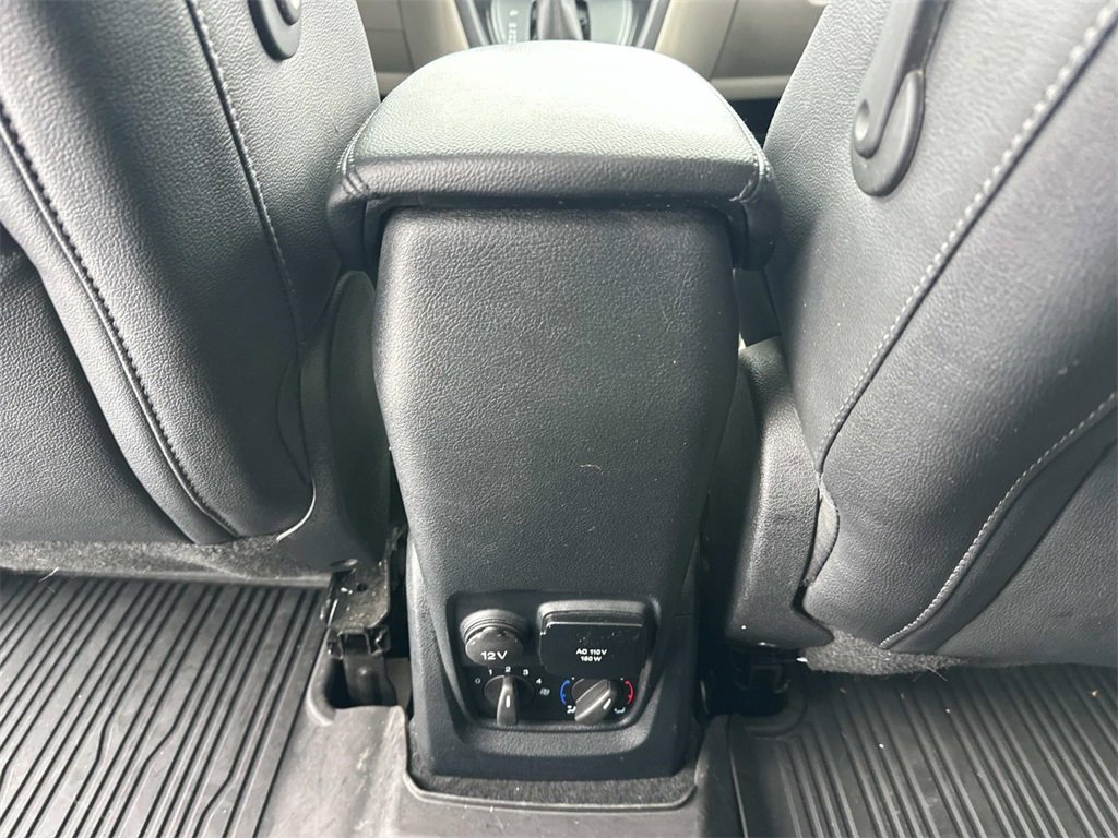 Used 2019 Ford Transit Connect Titanium w/ Trailer Tow Package image 14