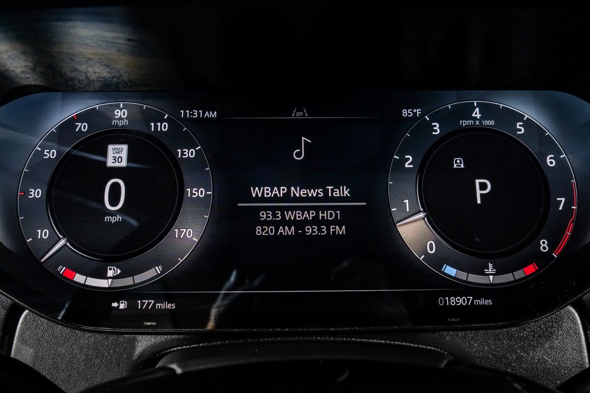 Used 2024 Land Rover Range Rover SE image 18