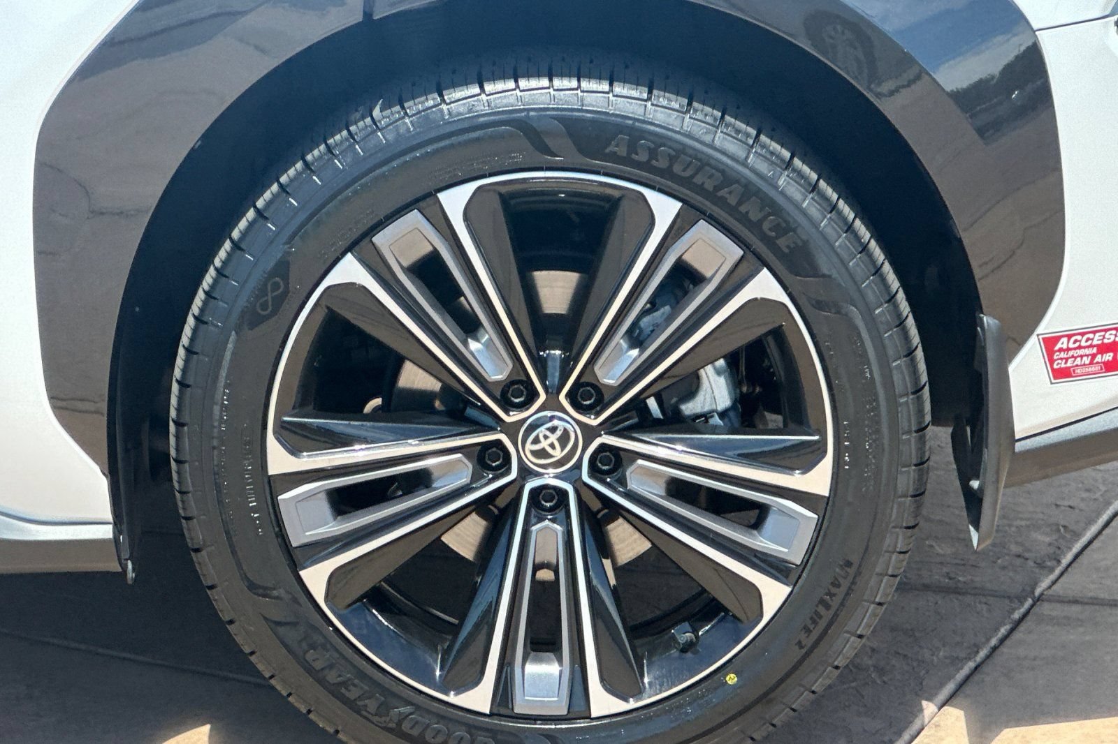 Certified 2023 Toyota bZ4X FWD image 35