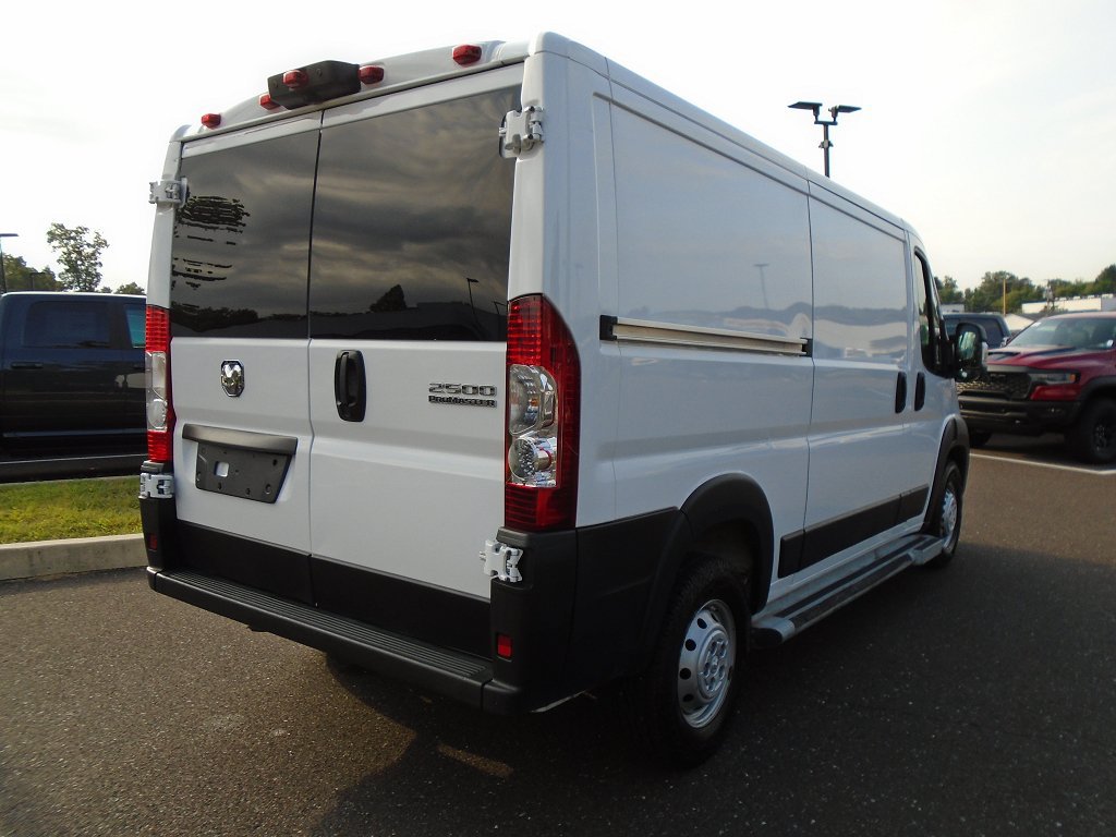 Used 2025 RAM ProMaster 2500 w/ U-Haul Equipment Group FWD image 3