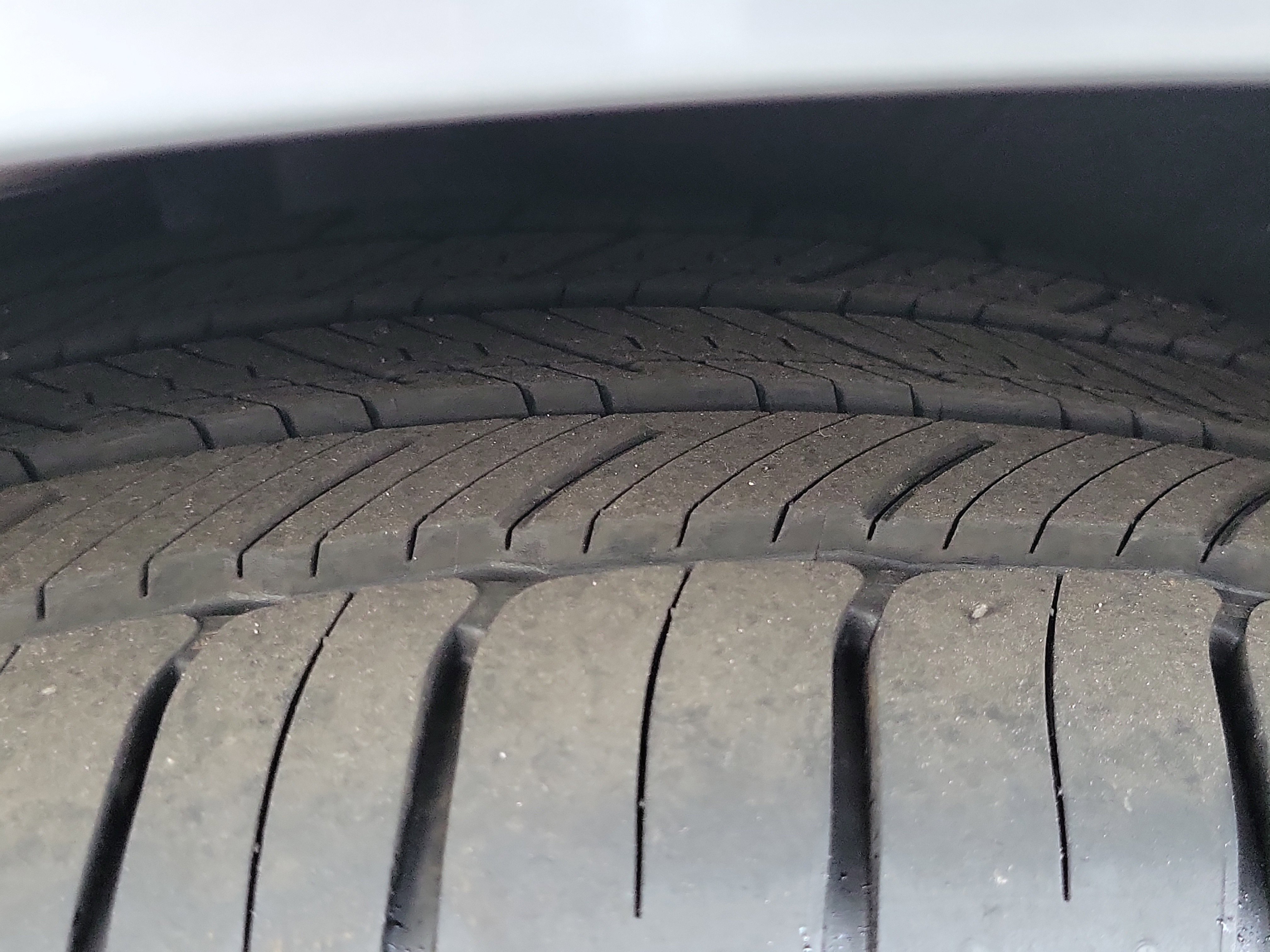 Certified 2026 Genesis GV70 2.5T Advanced image 25