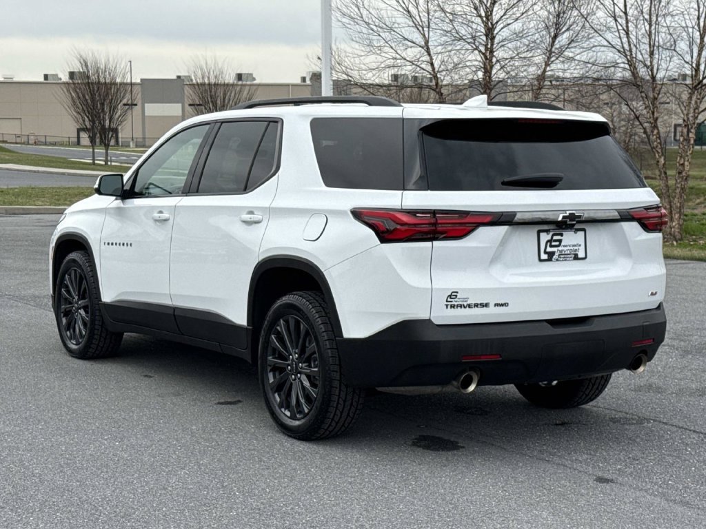Used 2023 Chevrolet Traverse RS w/ LPO, Floor Liner Package AWD/4WD image 27