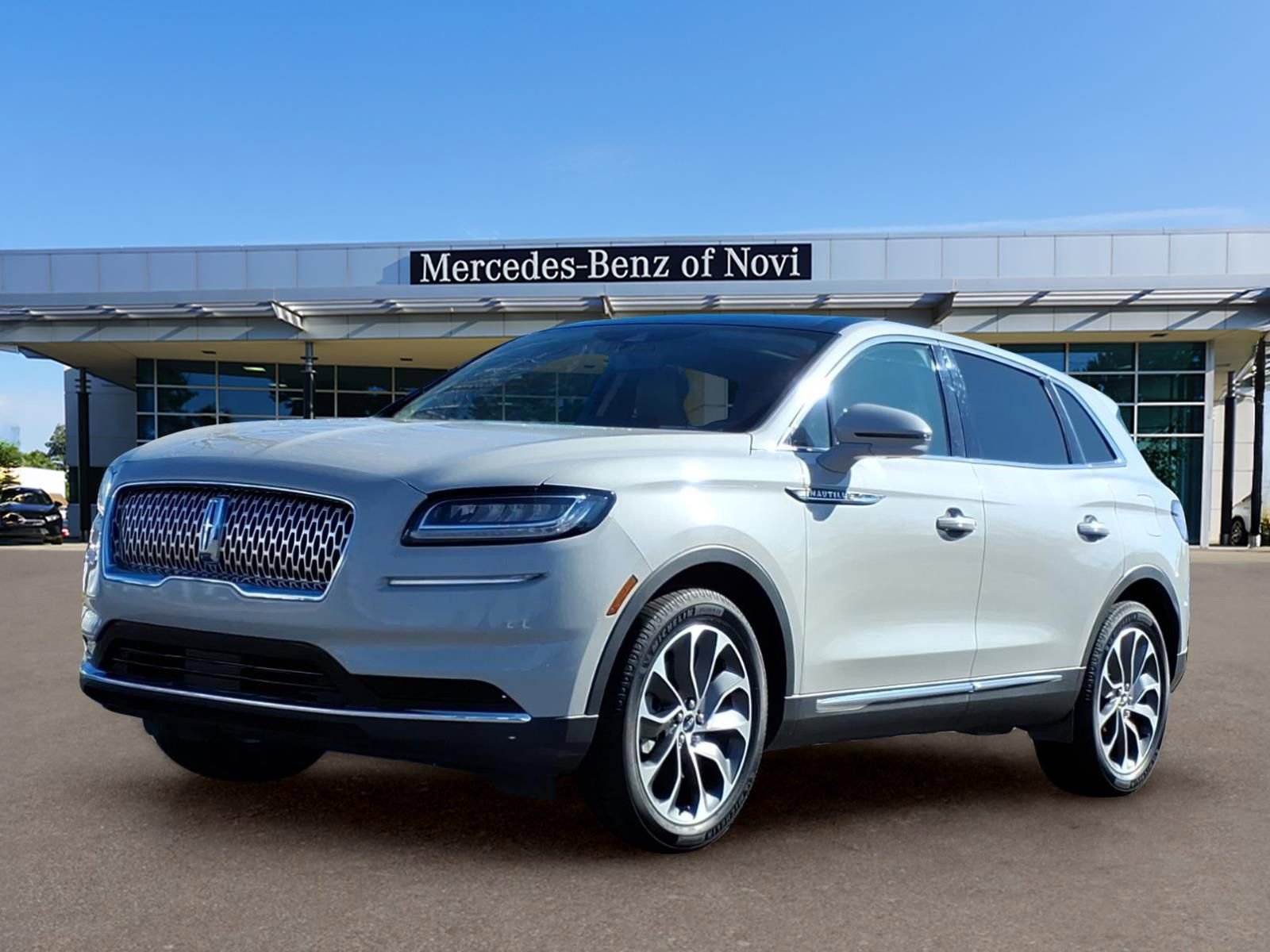 Used 2021 Lincoln Nautilus Reserve w/ Cargo Utility Package image 1