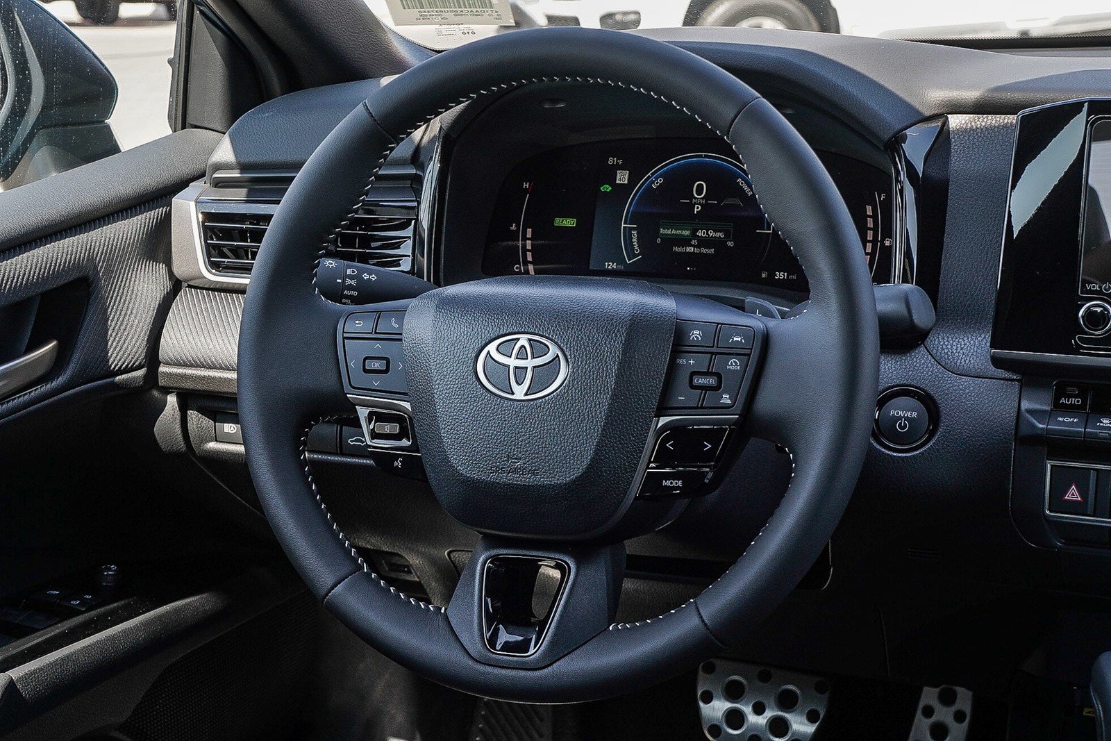 New 2026 Toyota Camry SE FWD image 18