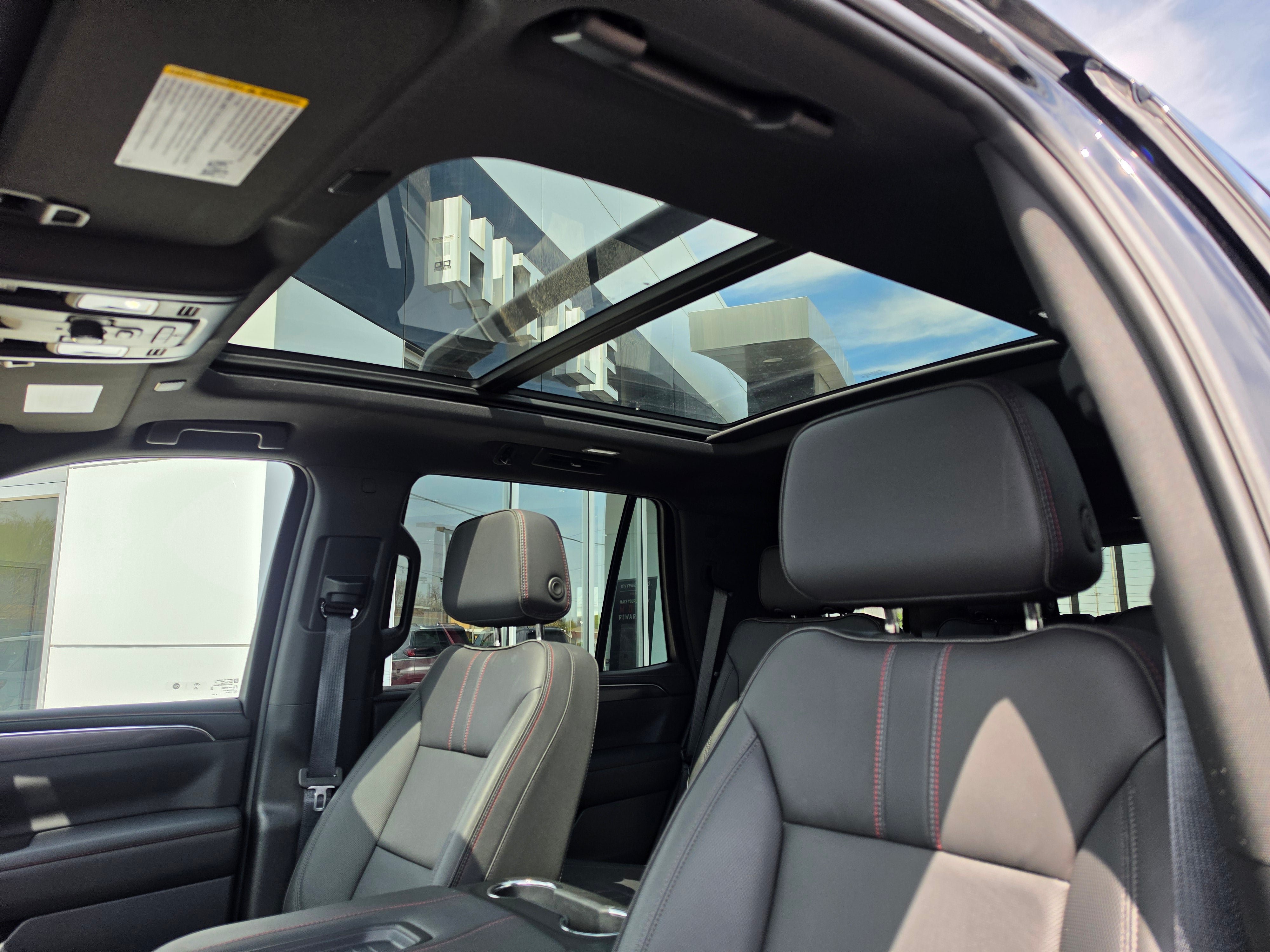 Used 2024 Chevrolet Tahoe RST w/ Luxury Package AWD/4WD image 12