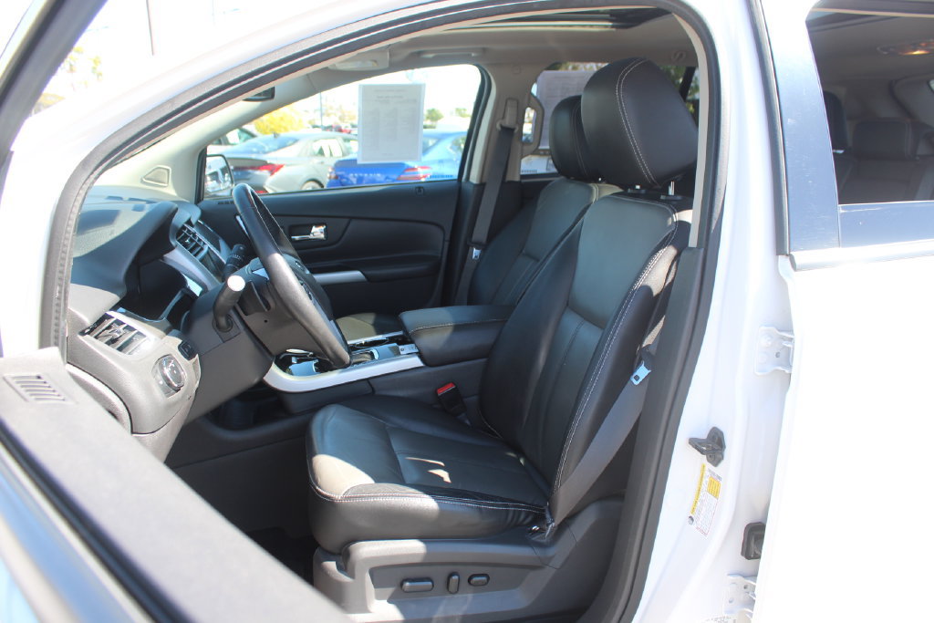 Used 2014 Ford Edge Sport w/ Driver Entry Package AWD/4WD image 13