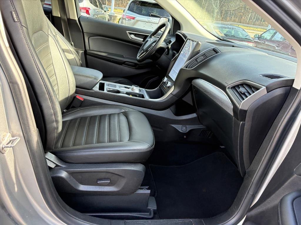Used 2021 Ford Edge SEL w/ Convenience Package image 17