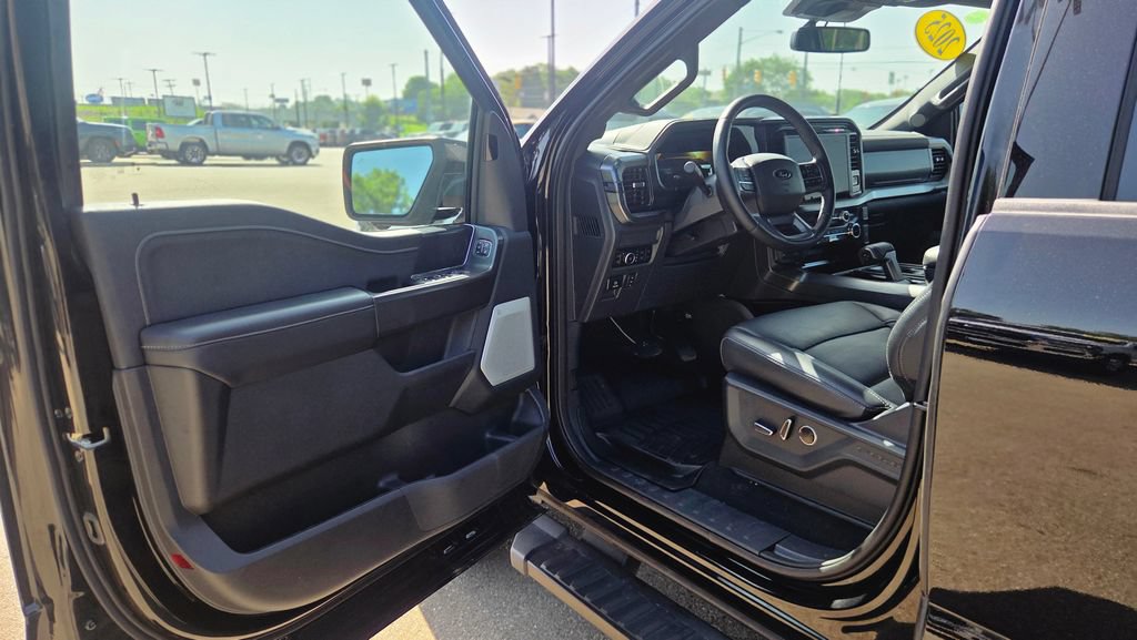 Used 2025 Ford F150 Lariat w/ Equipment Group 502A High AWD/4WD image 11
