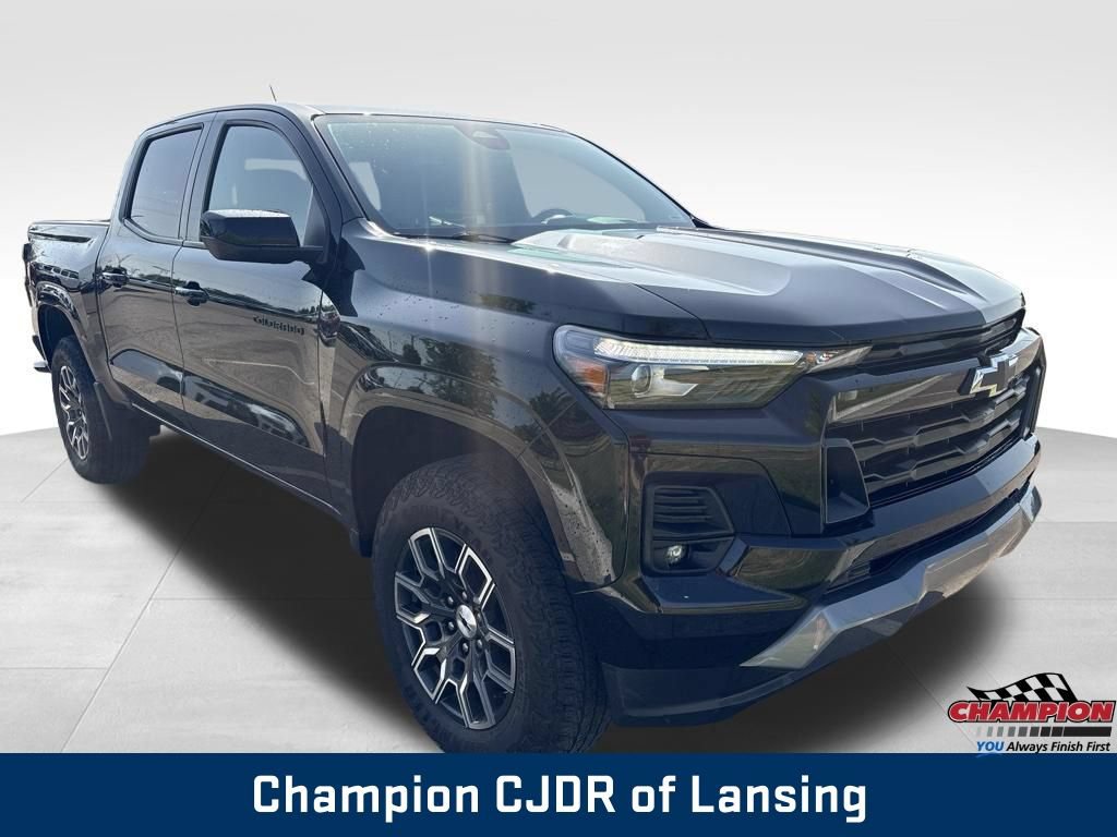 Used 2024 Chevrolet Colorado Z71 w/ Z71 Convenience Package 2 AWD/4WD image 9