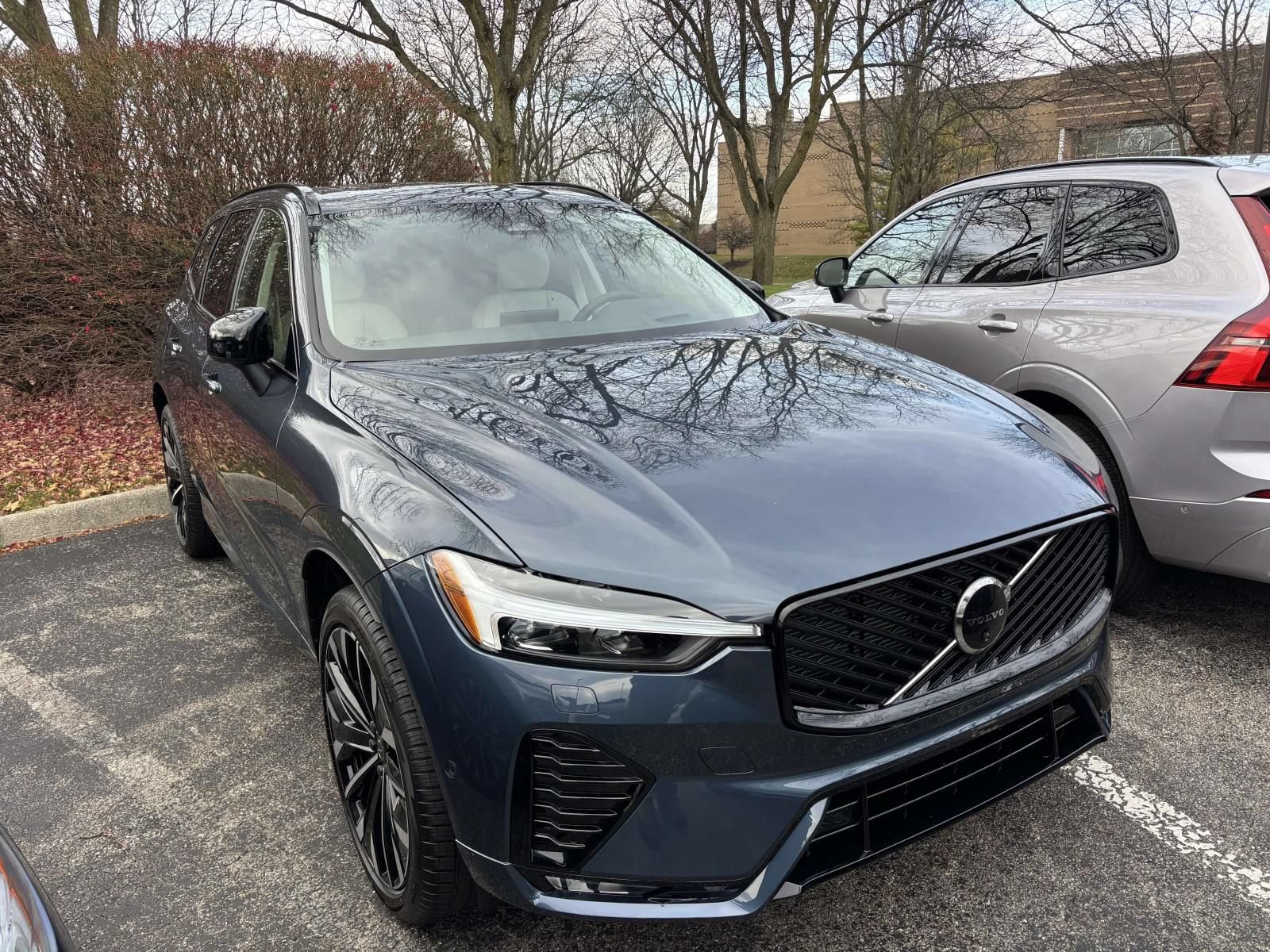 New 2026 Volvo XC60 B5 Ultra w/ Protection Package Premier AWD/4WD image 1