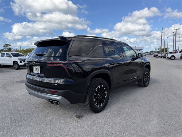 Certified 2025 Chevrolet Traverse Z71 w/ Driver Confidence Package image 3