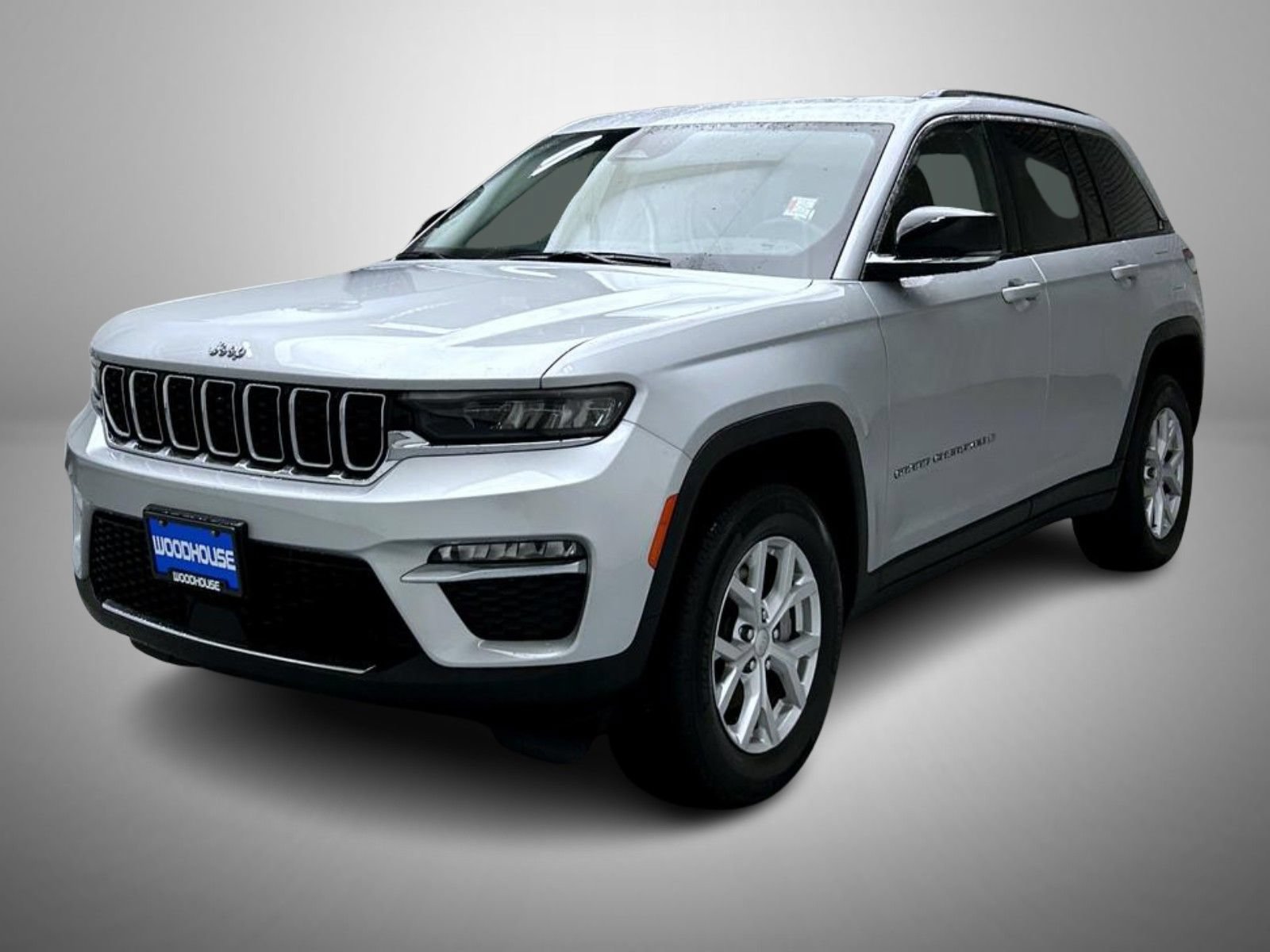 Used 2023 Jeep Grand Cherokee Limited AWD/4WD image 1