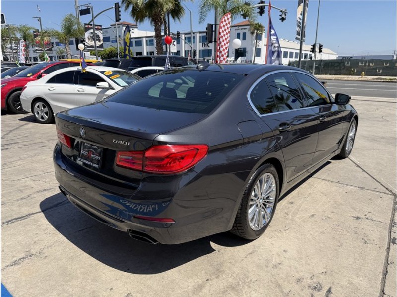 Used 2019 BMW 540i w/ Convenience Package RWD image 6