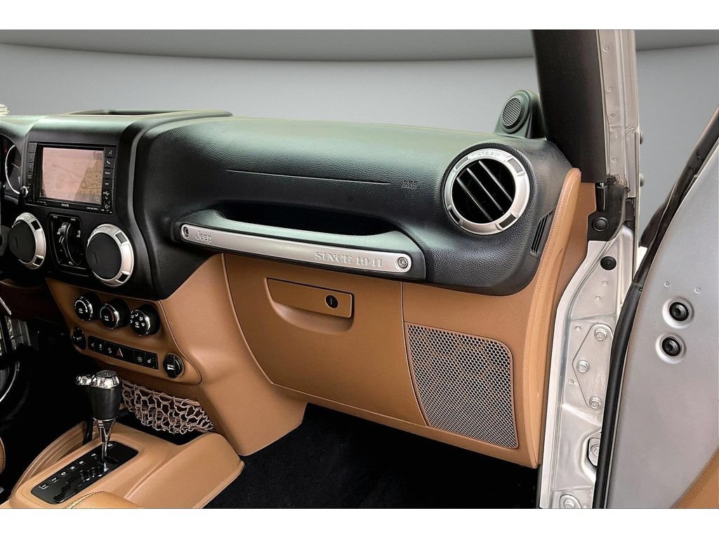 Used 2011 Jeep Wrangler Unlimited Sahara w/ Dual Top Group AWD/4WD image 48