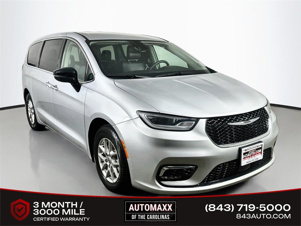 Used 2024 Chrysler Pacifica Touring-L