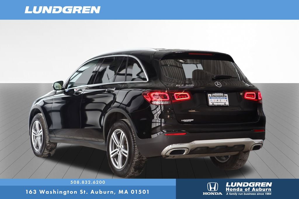 Used 2022 Mercedes-Benz GLC 300 4MATIC image 3
