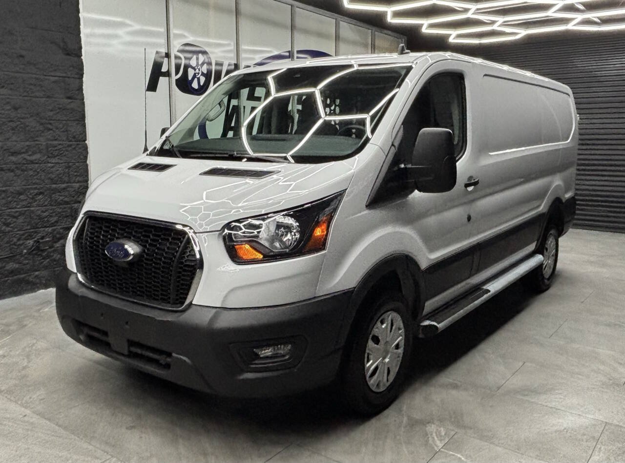 Used 2025 Ford Transit 250 Low Roof w/ Exterior Upgrade Package RWD image 1