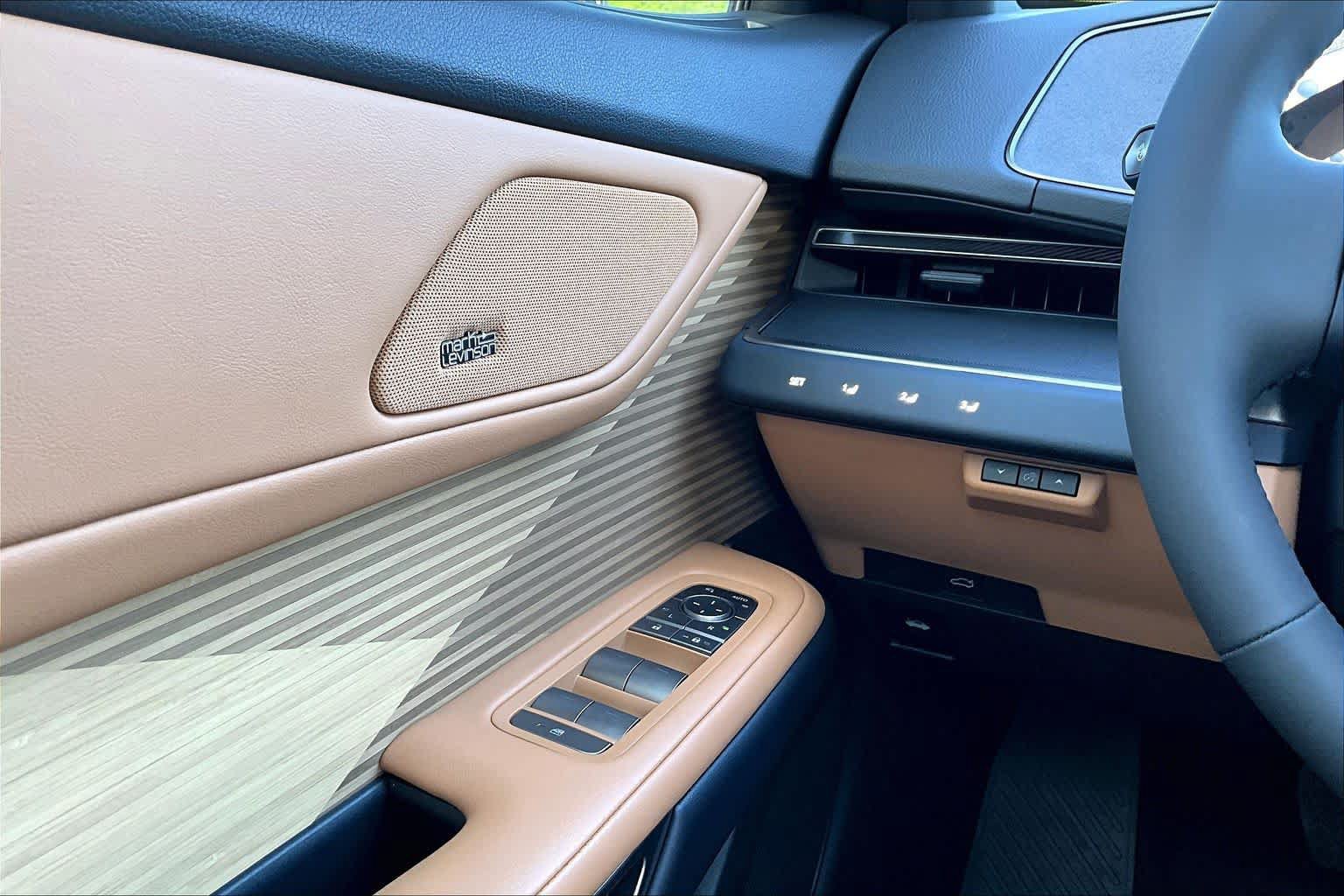 New 2026 Lexus ES 500e AWD/4WD image 18