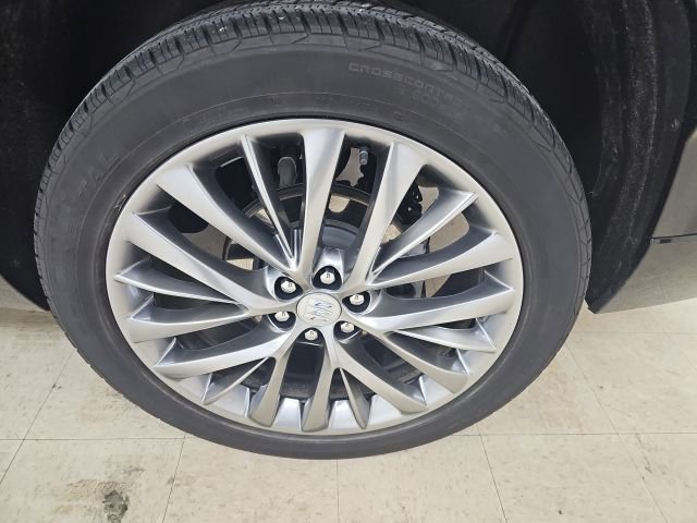 Used 2025 Buick Enclave Avenir w/ Super Cruise Package image 24