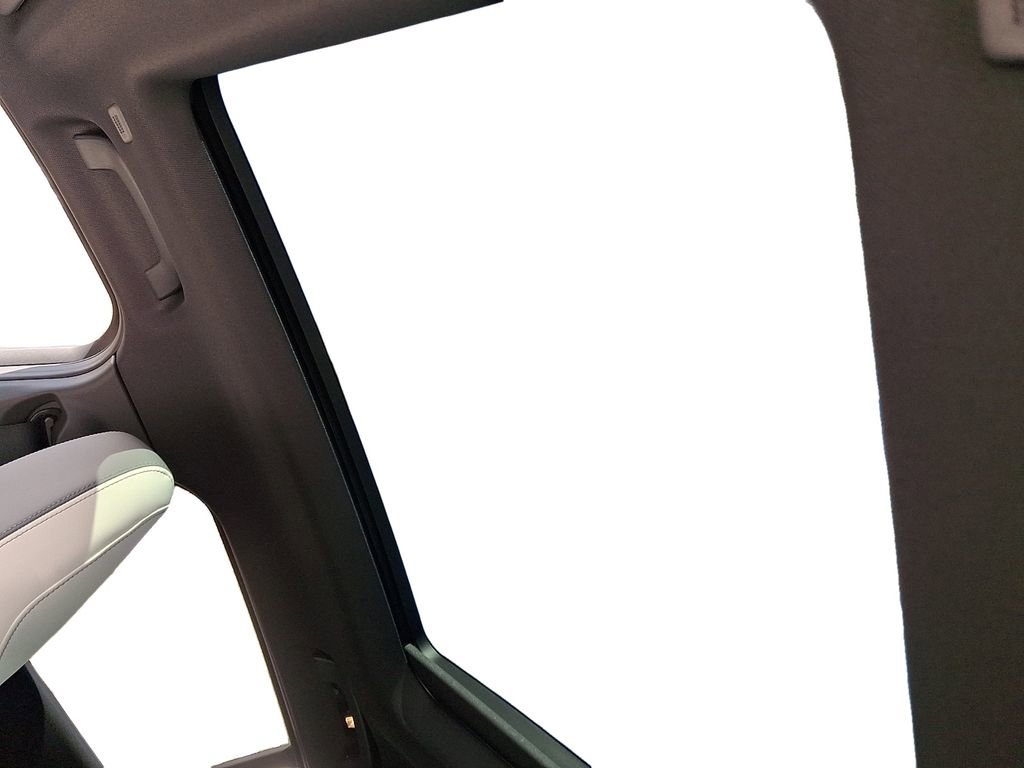 Used 2026 BMW X2 xDrive28i w/ Technology Package image 15