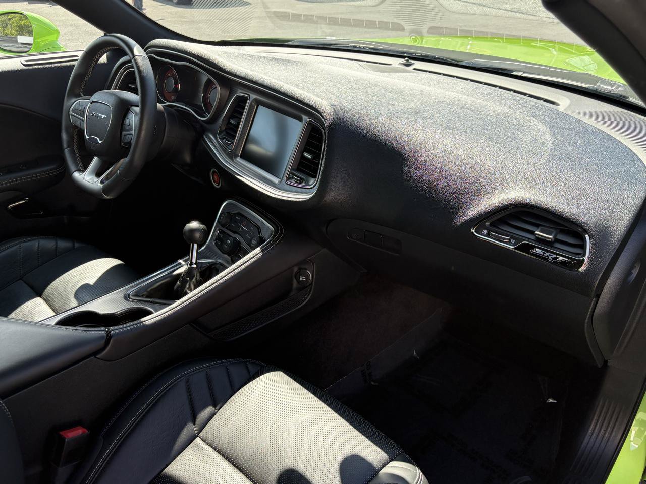 Used 2015 Dodge Challenger SRT Hellcat RWD image 21