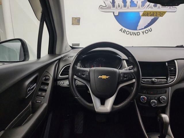 Used 2018 Chevrolet Trax LT w/ LT Convenience Package image 15
