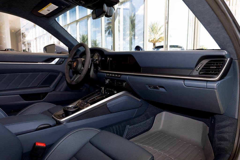Used 2024 Porsche 911 Carrera S image 34