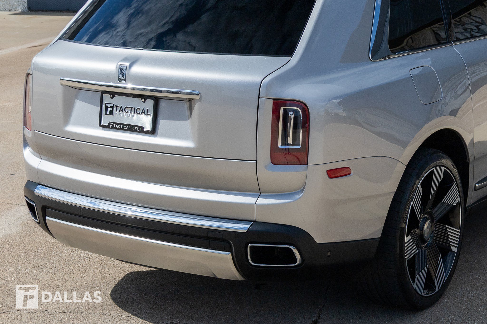 Used 2020 Rolls-Royce Cullinan AWD/4WD image 16