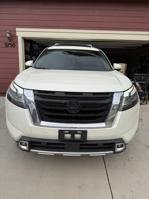 Used 2022 Nissan Pathfinder Platinum w/ Cargo Package AWD/4WD image 5