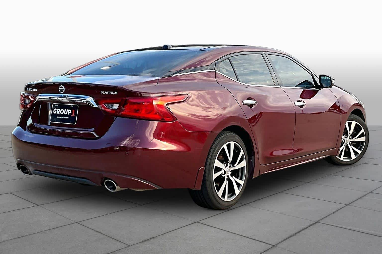 Used 2017 Nissan Maxima Platinum FWD image 12