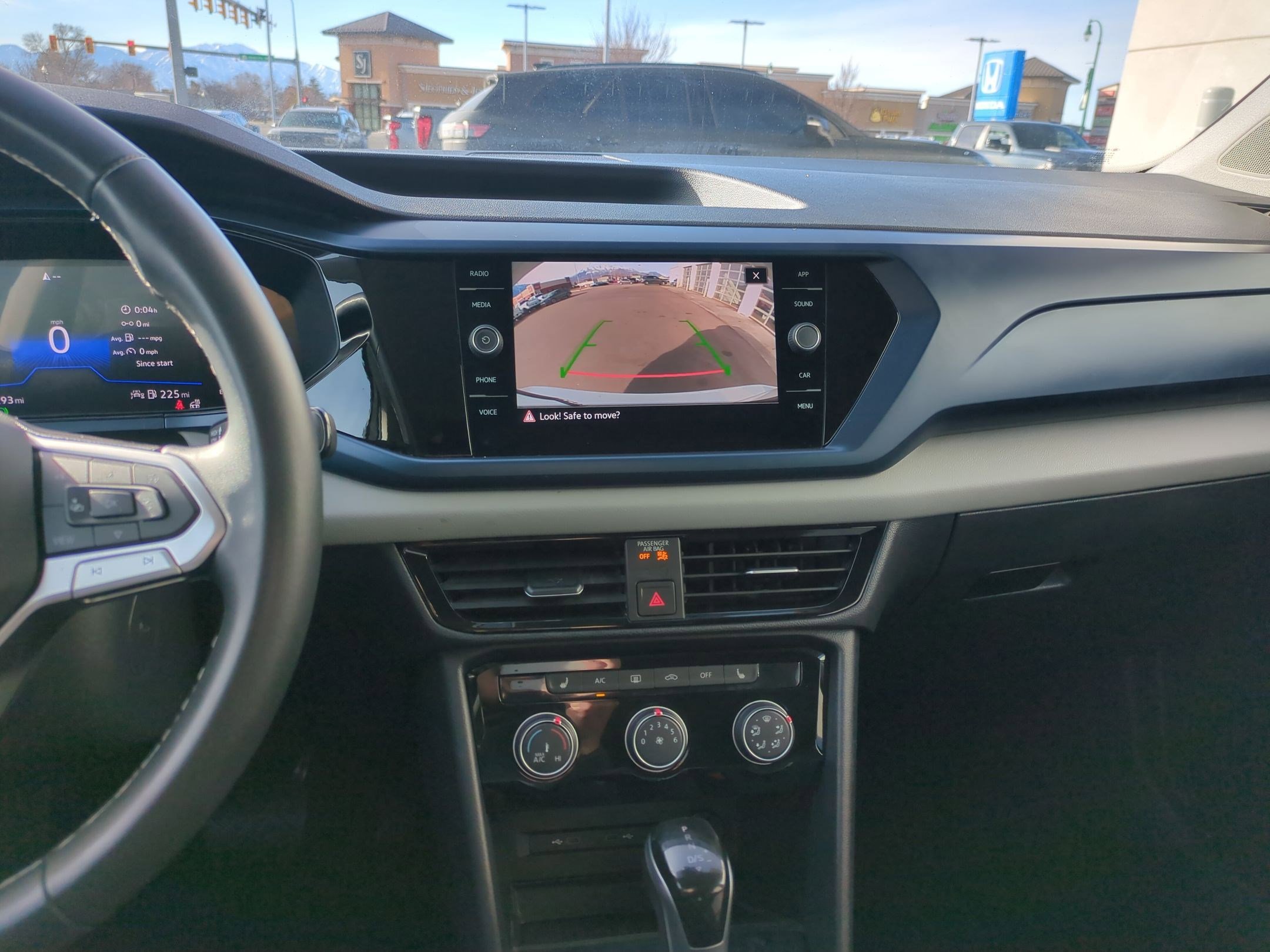 Used 2023 Volkswagen Taos SE image 27