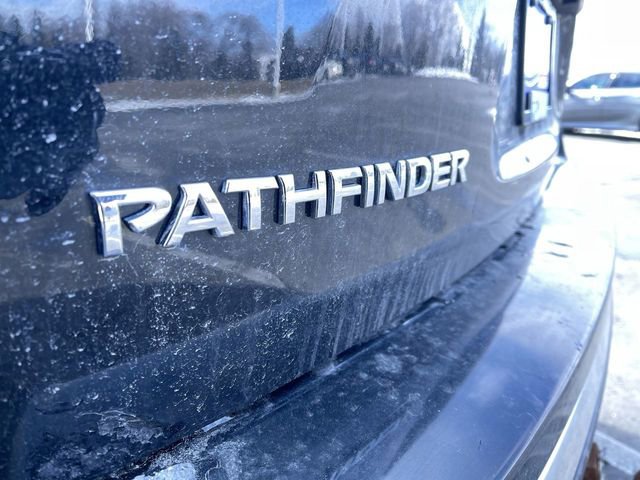 Used 2018 Nissan Pathfinder S image 31